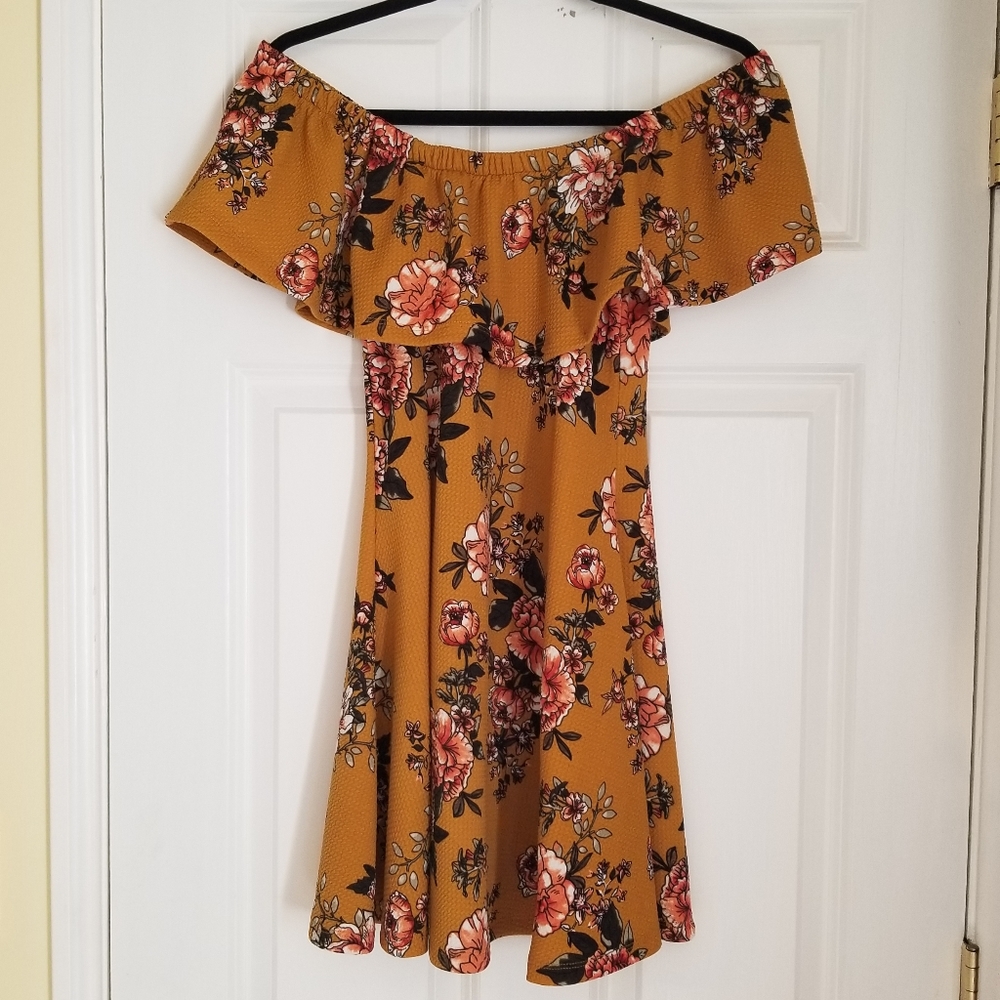 Floral off shoulder mini dress /size M